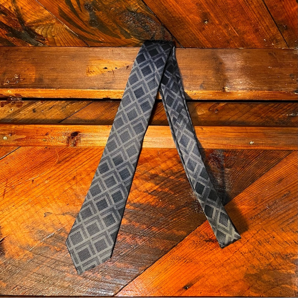 Elegant Black and Gray Men's Tie
